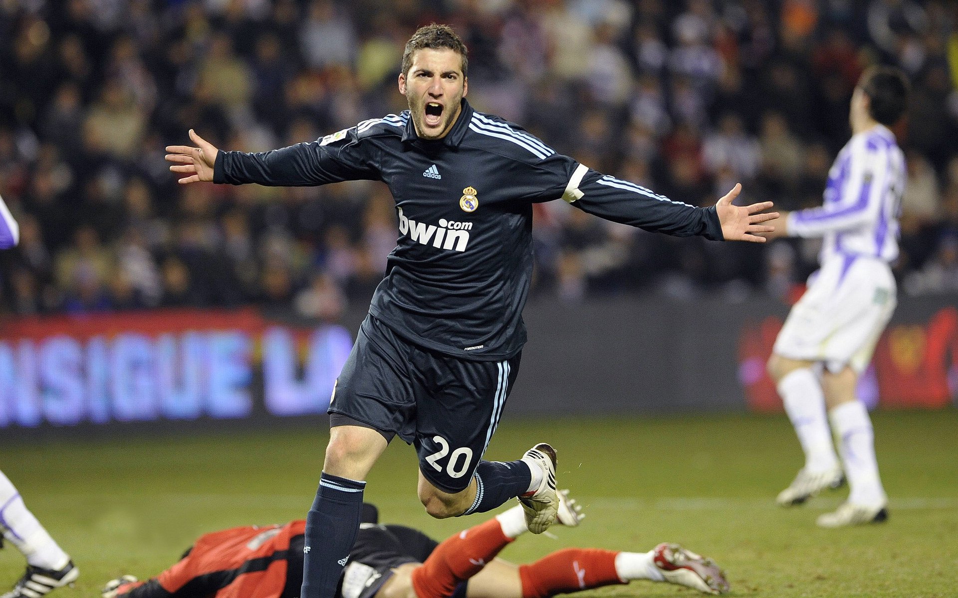 “跨越年度,传奇赛事再现经典”,传奇比赛视频直播