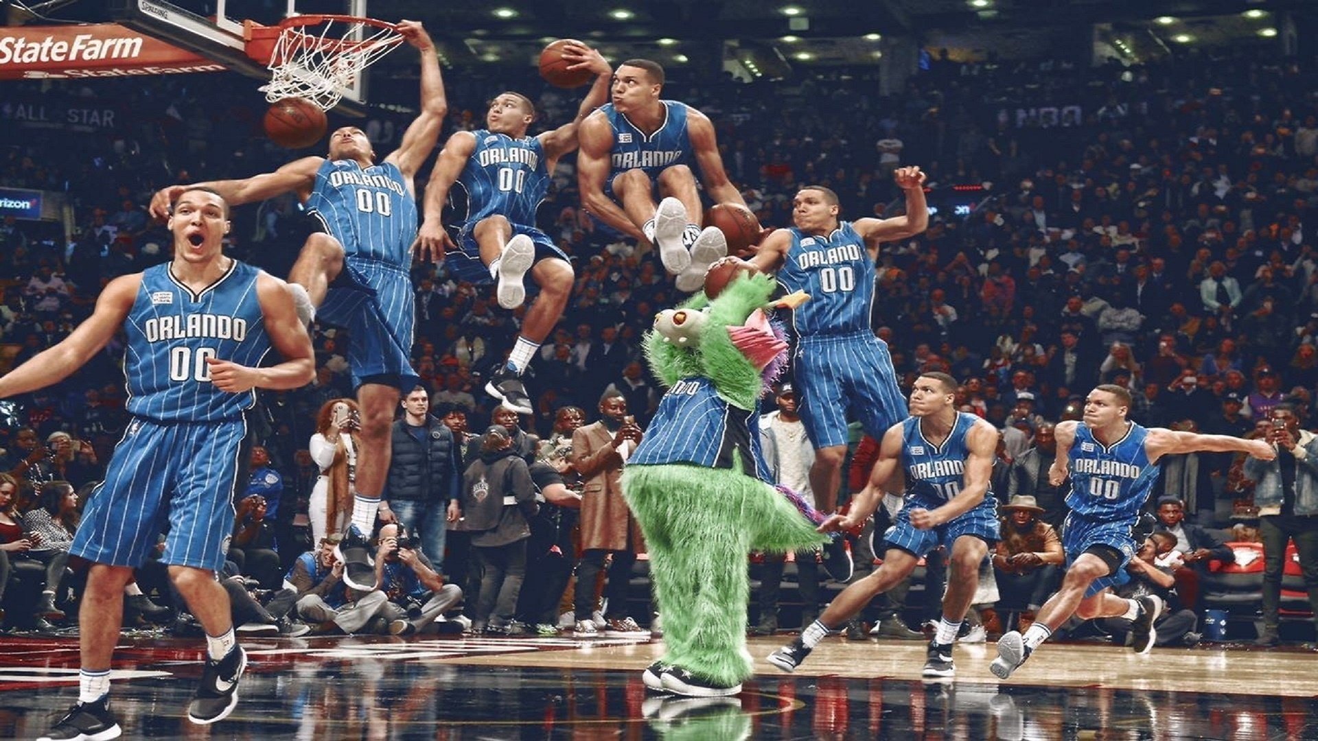 赛季末，他在比赛最后几秒投中“惊天远投”，带领球队逆袭成功！